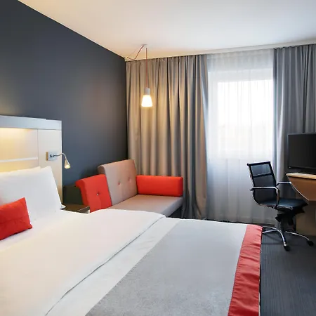Holiday Inn Express Frankfurt Messe By Ihg-3